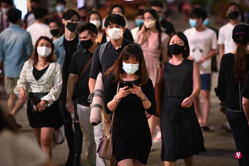 刚发布的《2020年人口简报》显示，截至今年6月，我国总人口约569万人。（档案照）