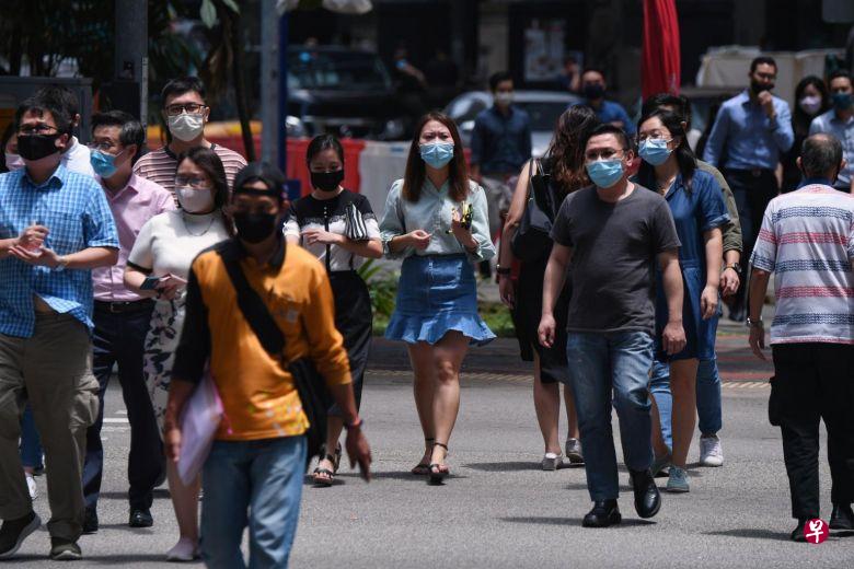 超过14万名雇主从下周四（29日）起将收到政府发放的新一轮雇佣补贴，补贴总额超过55亿元。（海峡时报）