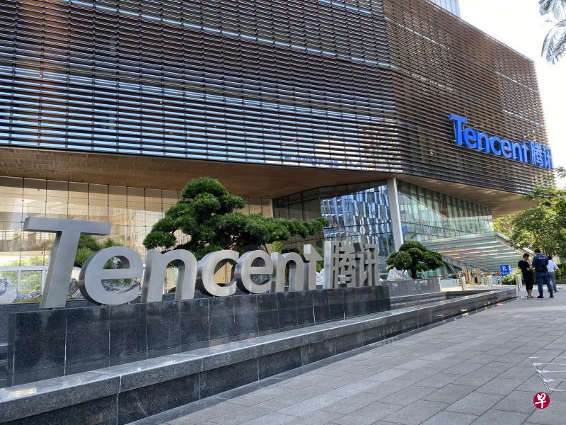 阿里巴巴和腾讯各自坐拥超过10万亿元市值的生态圈，几乎垄断了中国人的网络消费生活。图为阿里巴巴集团总部（上图）与腾讯集团总部。（路透社／海峡时报）