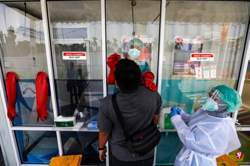 HEALTH-CORONAVIRUS/INDONESIA 