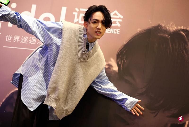 各地冠病疫情没消减，林宥嘉原定明年1月底举行的巡演取消。（档案照）