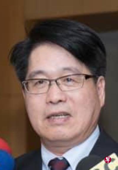 台湾民意基金会董事长游盈隆：蔡政府没想到中天的这股力量会使得被打趴在地奄奄一息的国民党死灰复燃。（面簿截图）