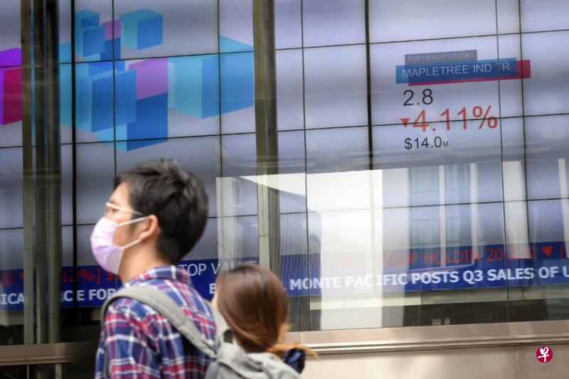 全球利率在2020年跌至接近零的历史低点，抵抗冠病疫情对经济的重击。（海峡时报档案照） 