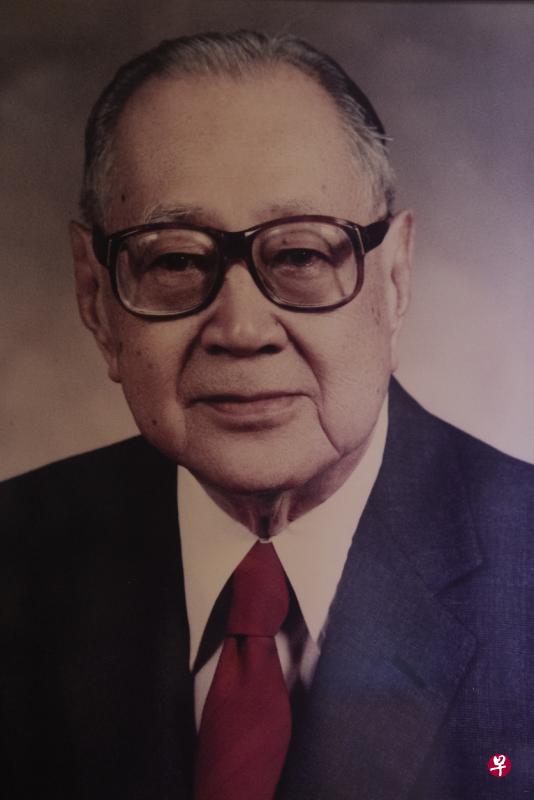 陈笃生的曾孙陈温祥培植的陈齐贤梵兰让新加坡胡姬扬名国际。（受访者提供）