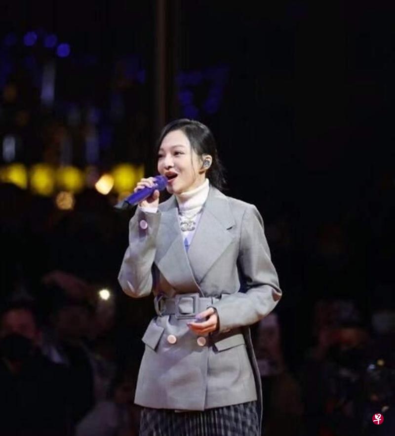 张韶涵现场清唱了《隐形的翅膀》。（互联网）
