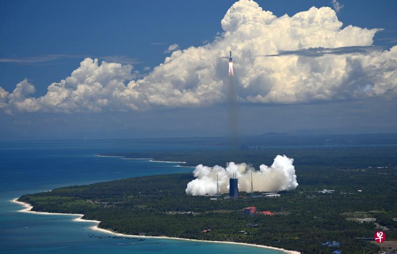 去年7月23日，中国天问一号火星探测器搭乘长征五号遥四运载火箭，在海南文昌航天发射场发射升空，开启中国首次自主火星探测任务。（新华社）