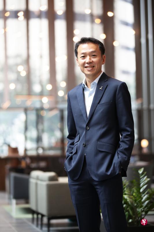 凯德集团首席执行官李志勤说，冠病疫情让他深切感受到人算不如天算，但疫情同时让他和领导团队凝聚力更强，更有信心执梦前行。（蔡家增摄）