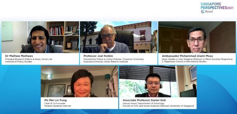 新加坡政策研究所在线上举办的新加坡透视论坛2021研讨会，昨天进行第二天的讨论。美国人口地理学家科特金（上排中）、南大拉惹勒南国际研究学院“多元社会跨宗教关系学”研究生计划主任阿拉米慕沙（上排右）、国大社会学系副主任吴佩松副教授（下排右）以及非营利组织以人为本网络联盟联合创办人冯美玲（下排左）围绕身份认同与凝聚力等社会学课题进行讨论，主持讨论的是政策研究所的马修博士（上排左）。（新加坡透视论坛2021直播平台截屏）