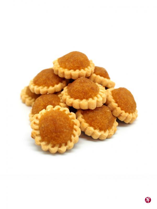 松园为偏爱传统口味的食客准备手工制作的凤梨酥和鸡蛋糕。（商家提供照片）