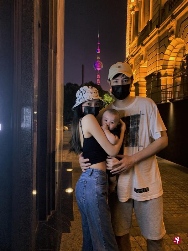 疫情平息后，张振煊希望和妻儿再访新加坡。（受访者提供）