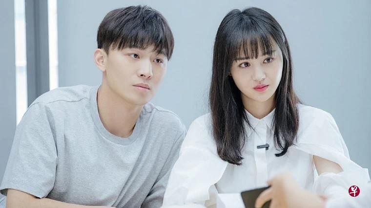 中国女星郑爽（右）被爆出要弃养在美国与旧爱张恒（左）代孕的婴儿，被多方谴责。（互联网）