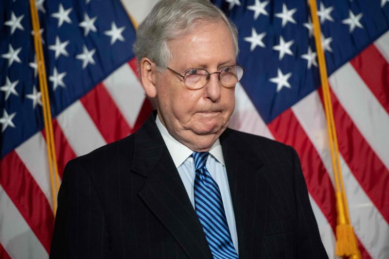 美国参议院共和党领袖麦康奈尔说，攻击国会大厦的暴民被谎言欺骗，在特朗普和其他有影响力人士的煽动下犯下了暴行。（法新社） 