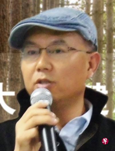 广州市花卉行业协会会长黄祥富认为，广州举办网上花市的长远效应多于短期效应，过程中可启发大家共同设法完善存在的问题。（受访者提供）