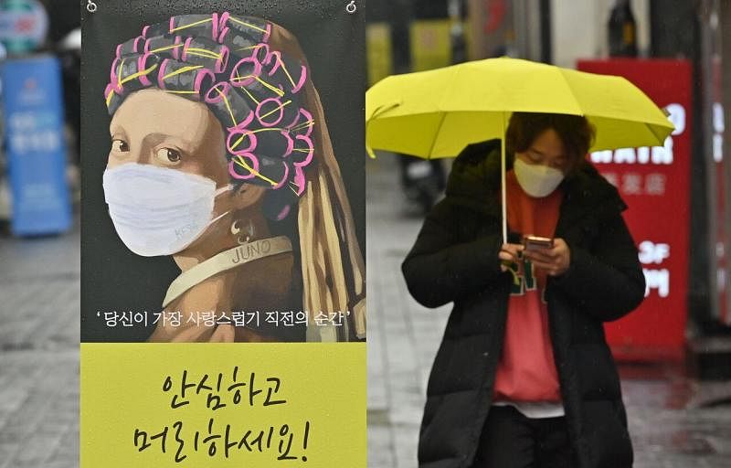 韩国教育部宣布，外国留学生入境须提交72小时内的阴性核酸检测证明，未提交者将被拒绝入境。（法新社） 