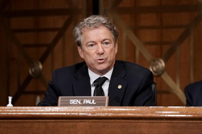 美国共和党籍参议员兰德·保罗周二提出一项弹劾违宪动议，被参议院以55票对45票否决。（法新社） 