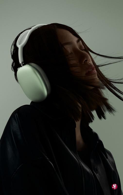 苹果AirPods Max中高音清脆干净，深沉的低音表现澎湃。