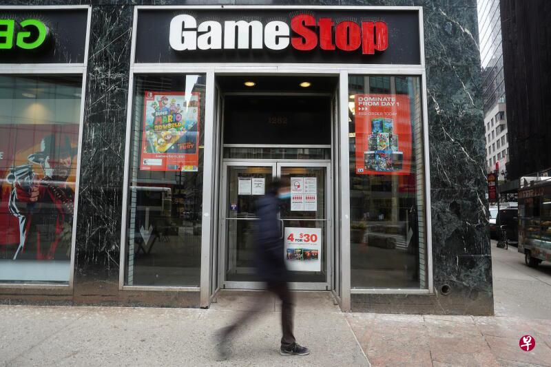 去年底，GameStop以每股18.84美元作收，但在上星期三闭市时，它飙涨至347美元，而盘中一度冲至380美元。（路透社）