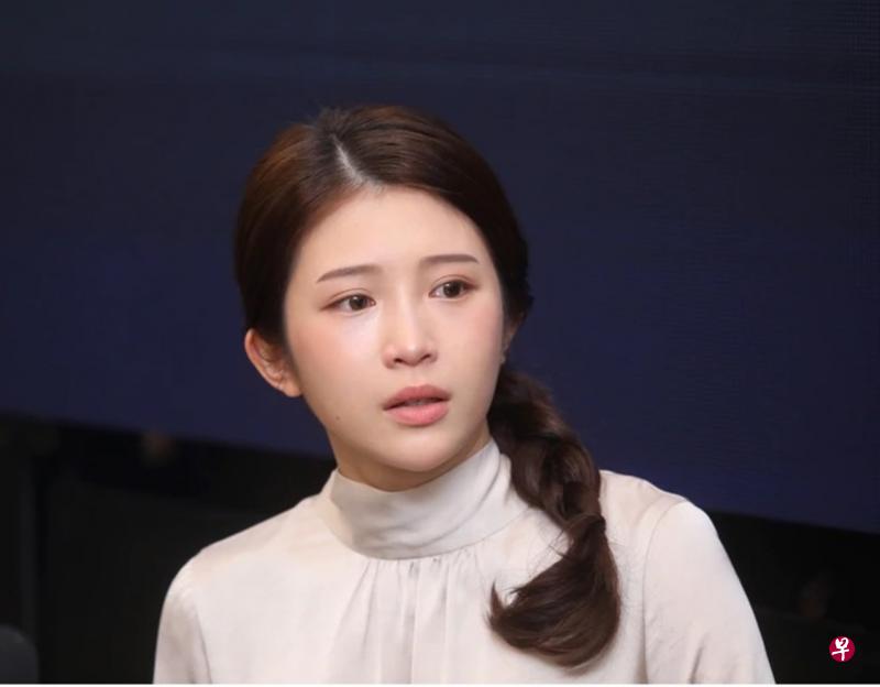 鸡排妹指有说话权的人都选择隐忍，谁还敢发声。（互联网）