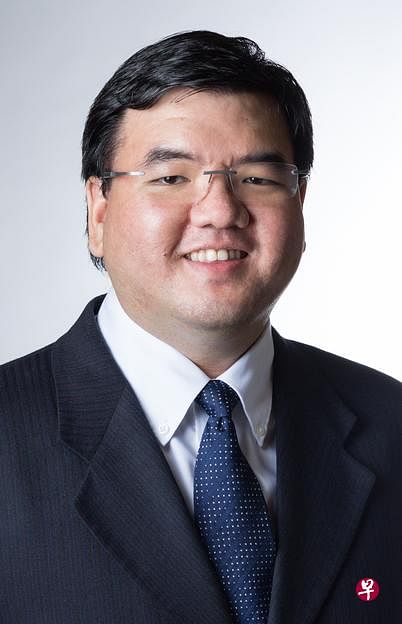 管汉智医生：因荷尔蒙的变化，孕妇更容易扭伤踝关节。（受访者提供）
