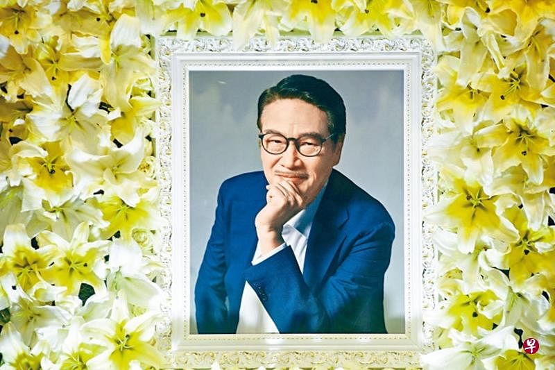 吴孟达灵堂遗照。（互联网）
