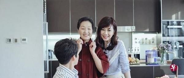 《婆婆与妈妈2》陈松伶的婆婆（中）因控制欲强成为网民议论的焦点。（互联网）