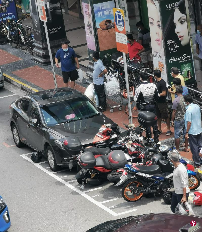 六辆电单车的车主事发时都不在现场。（取自面簿） 