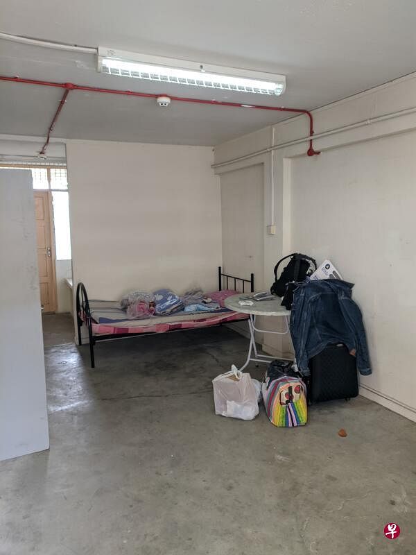 关先生指隔离设施环境恶劣。（受访者提供）