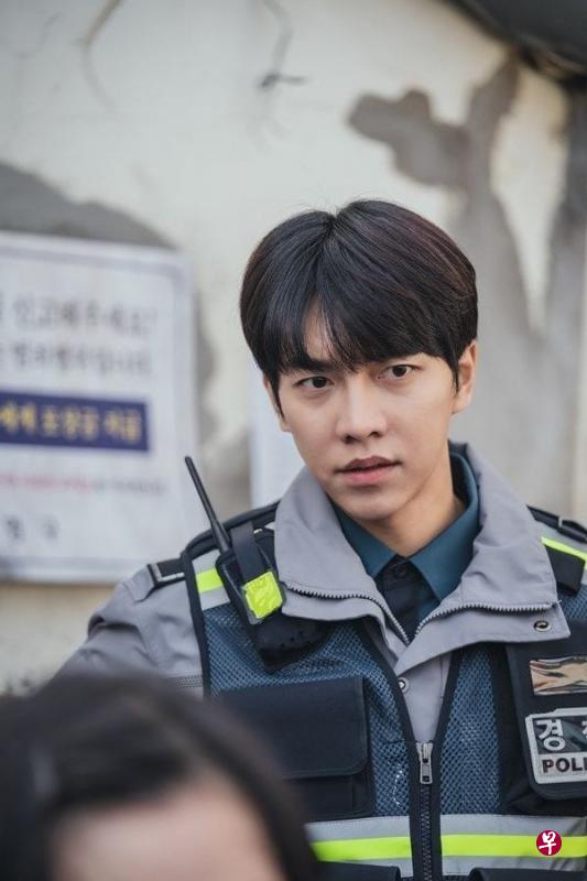 李昇基主演的“Mouse”韩国播出五小时后即能在Viu观看。（互联网）