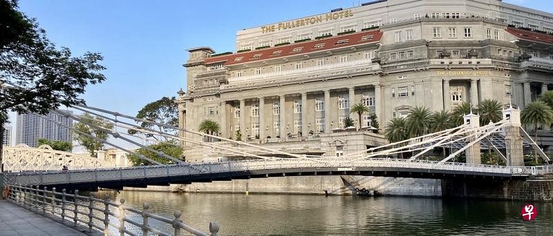 加文纳桥是全世界最后一座以改良式斜拉桥设计建成且未被改建的桥梁，颇有架势。
