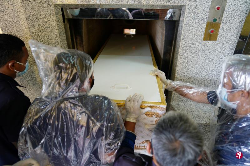 泰国5月1日新增21起冠病死例。（路透社） 