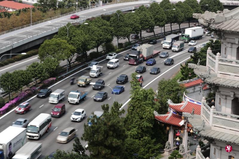 市场疲弱导致拥车证成价全面下滑。（档案照） 