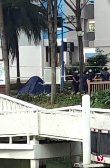 警员封锁现场展开调查。（读者提供） 
