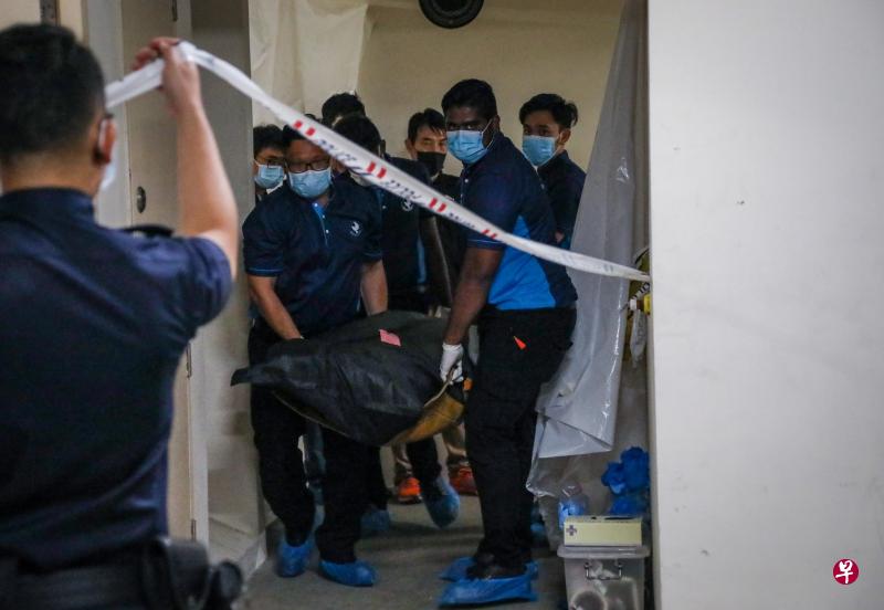 榜鹅苏芒径第326A座组屋发生命案，死者是一名46岁男子。（严宣融摄） 