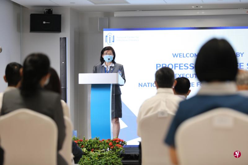 国家传染病中心主任梁玉心教授强调，公众在防疫措施上不能松懈，甚至如果过去防疫措施做足100%，现在更是要做足200%。（林泽锐摄） 