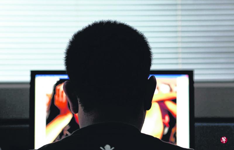 被告把妻子裸露视频及她与上司的私密照上传到面簿。（档案示意图） 