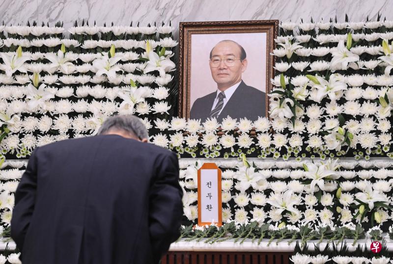 韩国政府决定不为前总统全斗焕举行国葬。（路透社）

 