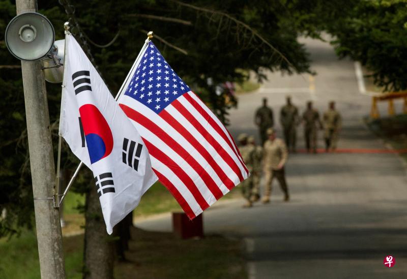 韩国青瓦台高官周三（8日）指出，美方在正式宣布对北京冬奥会采取“外交抵制”前曾通知韩方有关内容，但美方表明，各国应自行判断是否抵制冬奥会的立场。（路透社） 