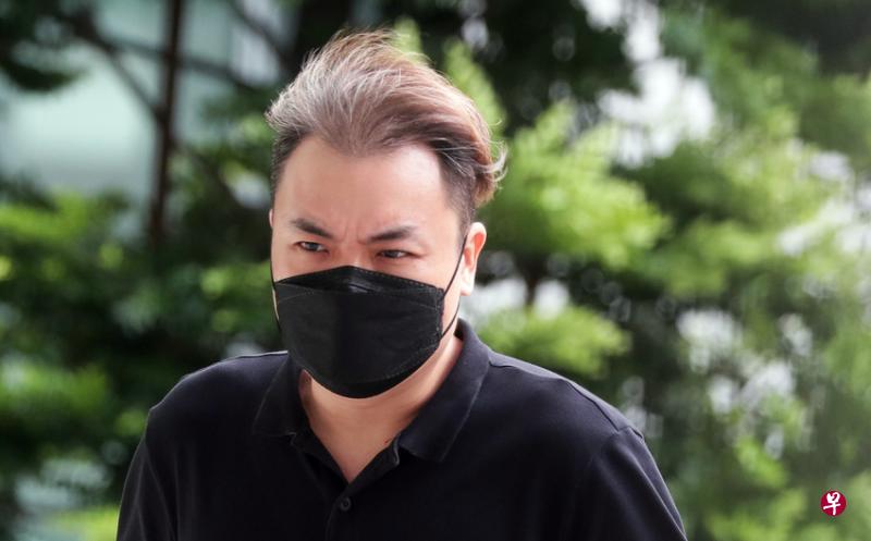 被告赖振兴共面对四项抵触传染病法令的控状。（海峡时报） 