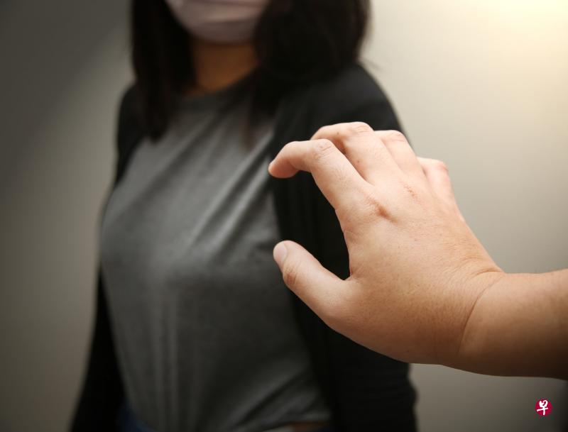 两名女子在大巴窑地铁站内先后遭一男子非礼，时隔仅仅几分钟。（档案示意图） 
