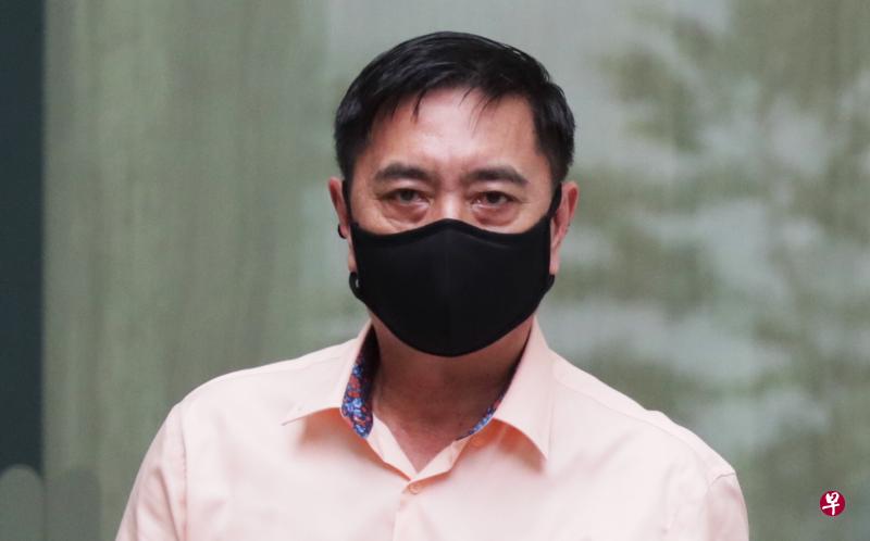 前艺人黄奕良因持刮刀伤员工，被判坐牢10个月。（档案照） 
