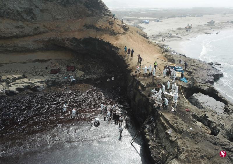 上月15日，汤加一座海底火山剧烈喷发并引发海啸，之后余震不断。（法新社档案照） 