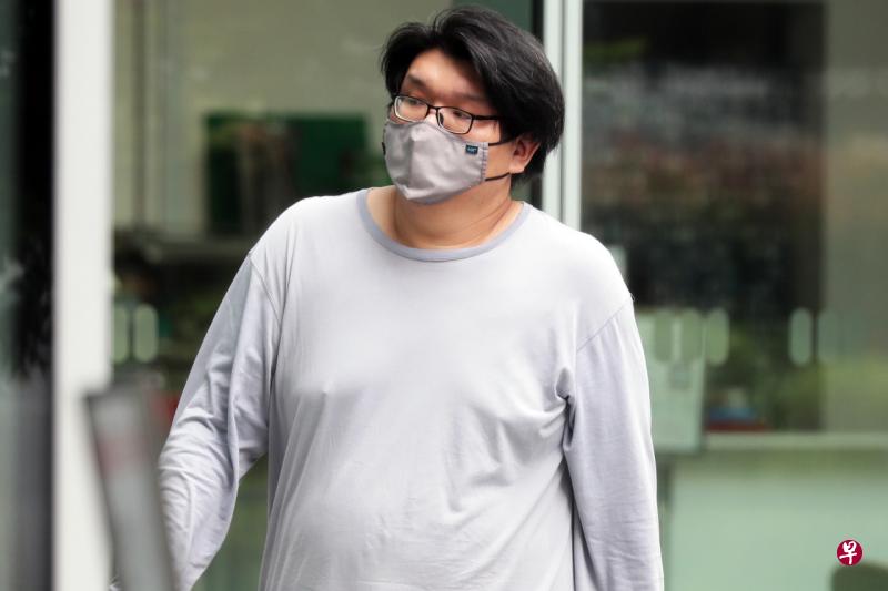 口福前食阁经理洪俊贤失信4万多元，判坐牢八个月。（海峡时报） 