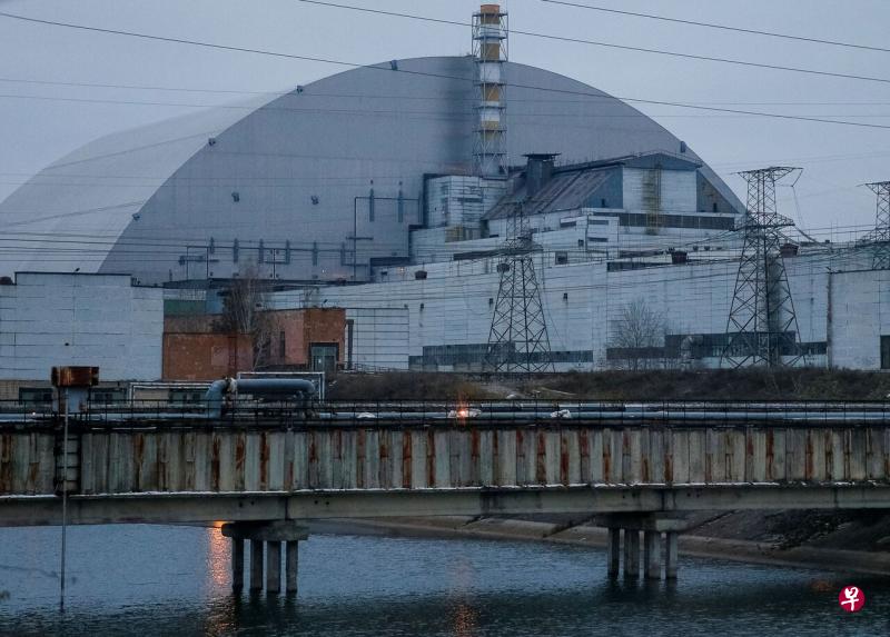 IAEA总干事格罗西周二发表声明说，切尔诺贝利核电站的保障措施监督系统的远程数据传输消失不见。（路透社） 