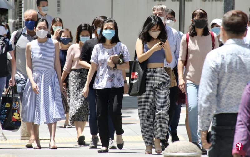 政府公布女性发展白皮书，提出一系列促进职场平等的计划。（档案照） 