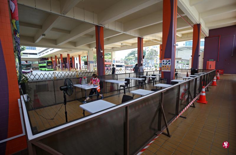碧山巴士转换站的食堂去年8月划为员工用餐区，禁止公众堂食，直到昨天为止。（档案照） 