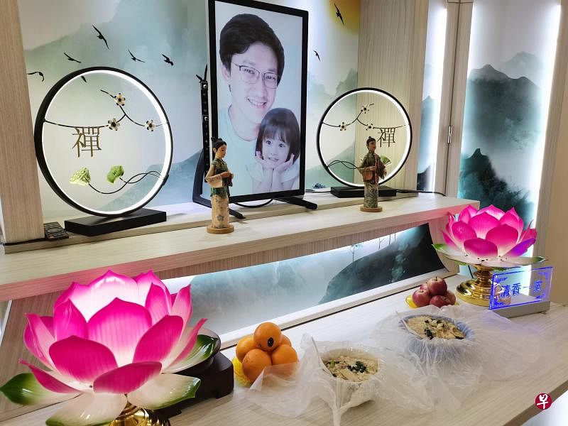 陈顺强及陈慧恩两父女的灵堂布置素雅但庄严。（取自网络）   