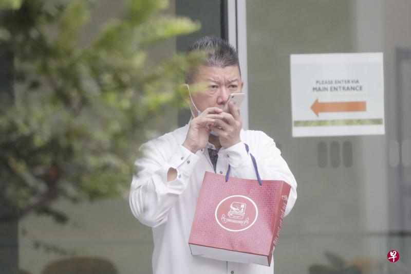 林明川今早承认失信罪，被判坐牢12个月。（海峡时报） 
