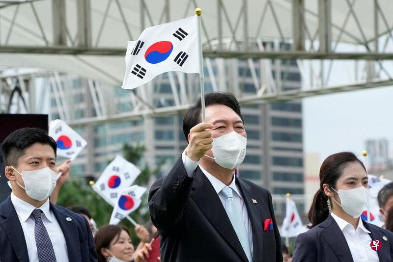 韩国总统尹锡悦15日上午出席了光复77周年纪念仪式。（路透社） 