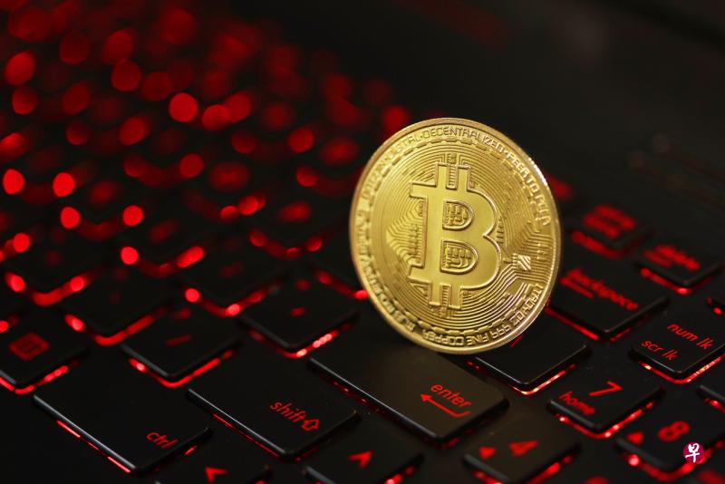 金管局不会放宽加密资产业者申请执照的合规程序，同时将探讨进一步加强对加密货币行业的监管。（王彦燕摄） 