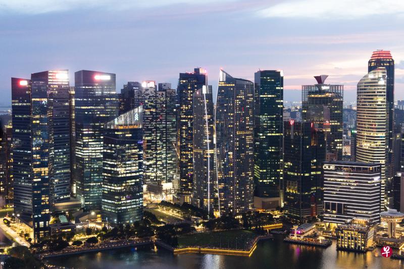 我国最富有的50大富豪的身家下跌超过20％至1640亿美元。（蔡家增摄） 